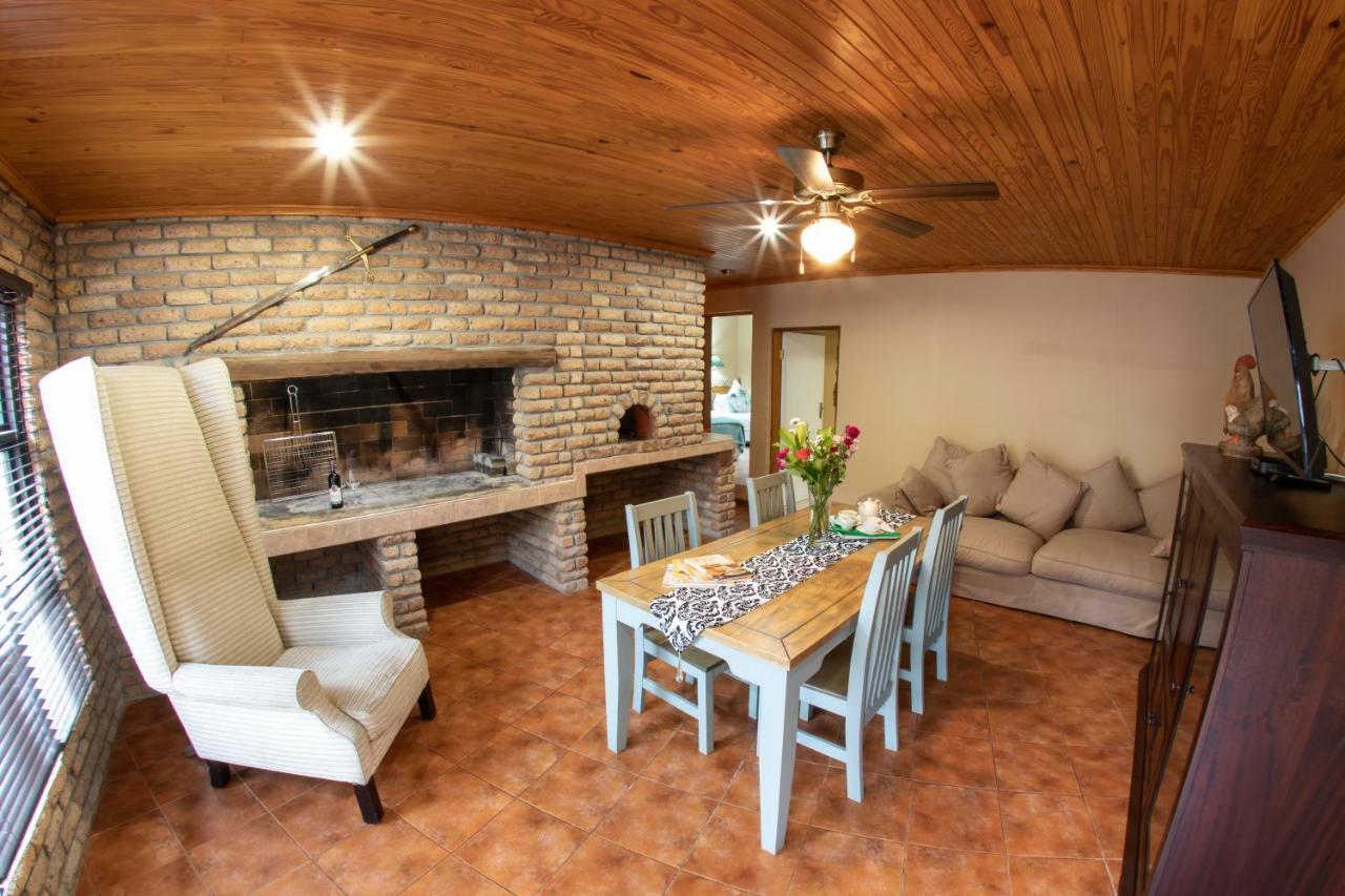 Meransha Self Catering Cc Walvis Bay Bagian luar foto