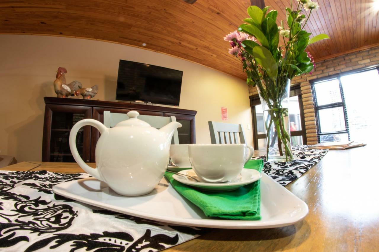Meransha Self Catering Cc Walvis Bay Bagian luar foto