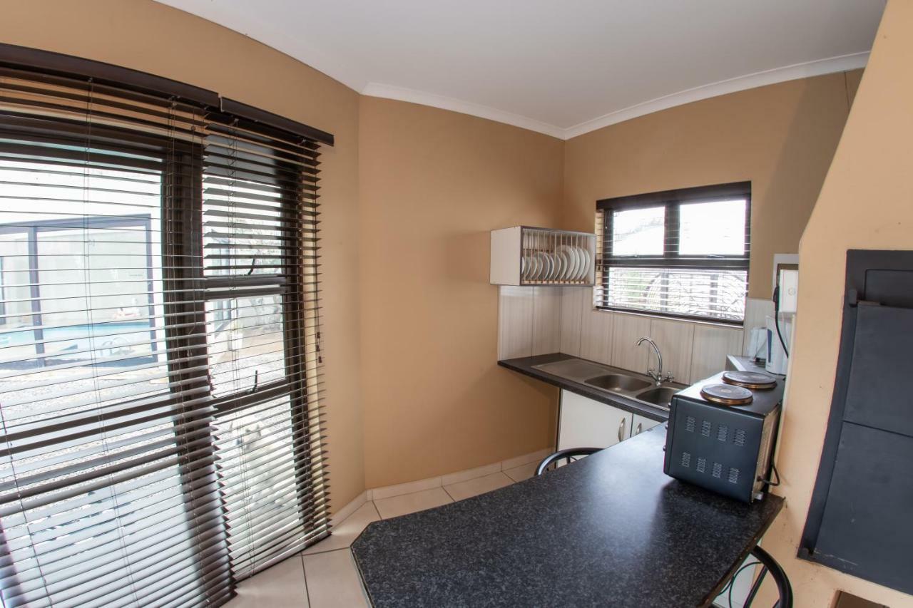 Meransha Self Catering Cc Walvis Bay Bagian luar foto