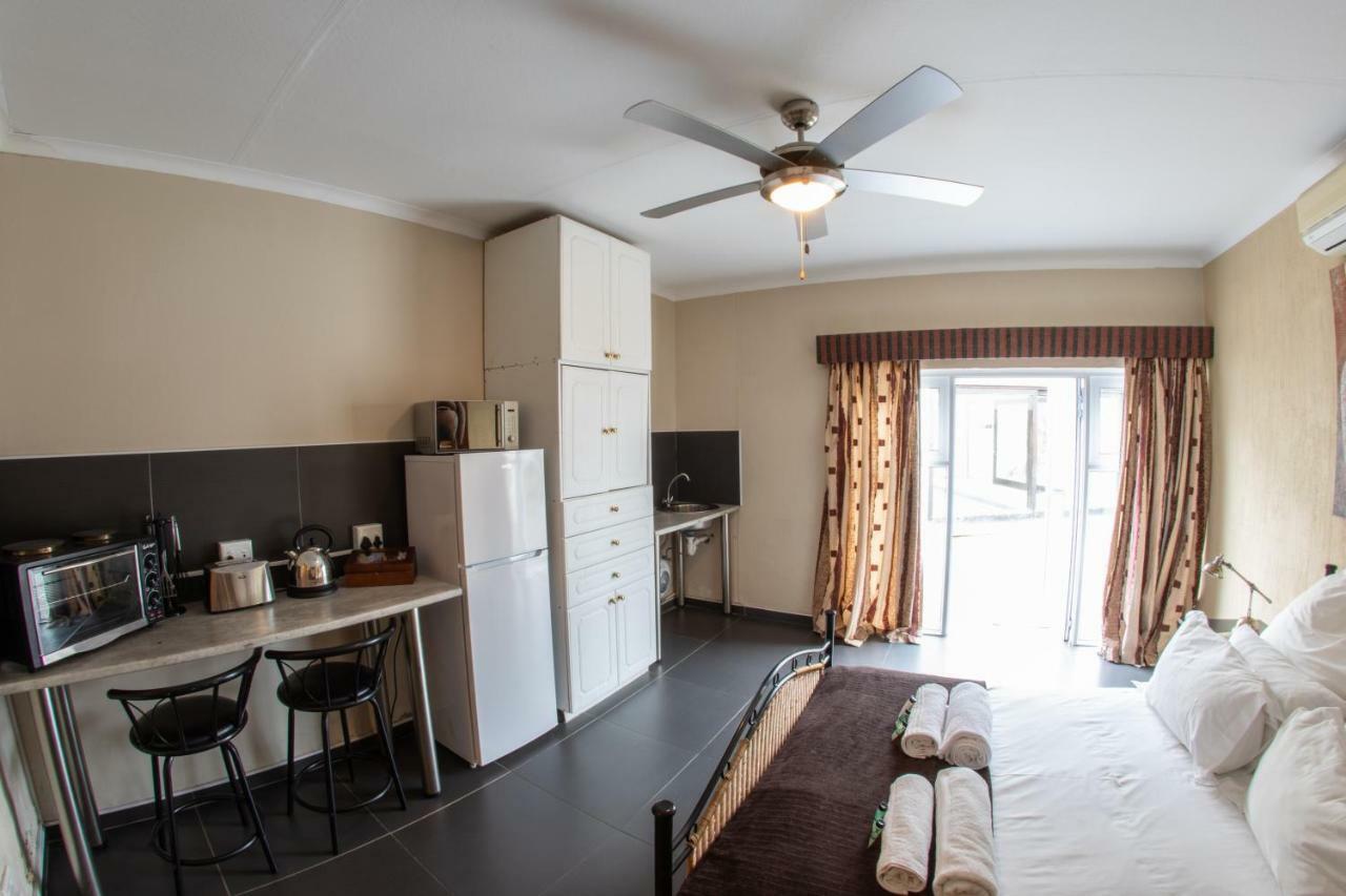 Meransha Self Catering Cc Walvis Bay Bagian luar foto