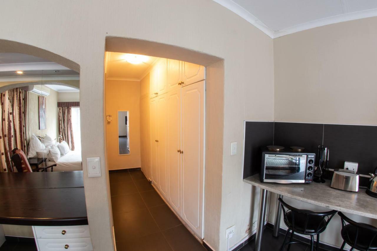 Meransha Self Catering Cc Walvis Bay Bagian luar foto