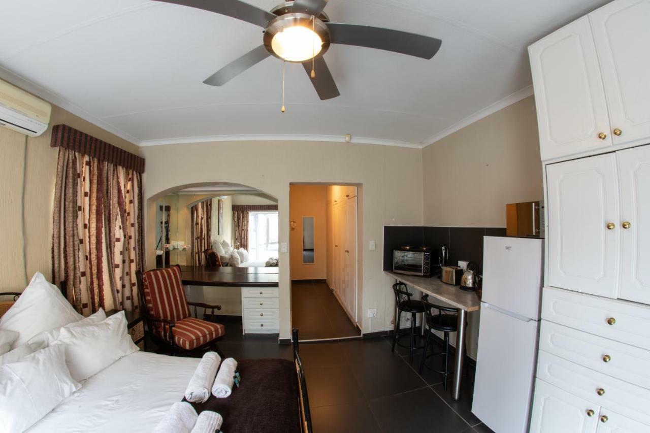 Meransha Self Catering Cc Walvis Bay Bagian luar foto