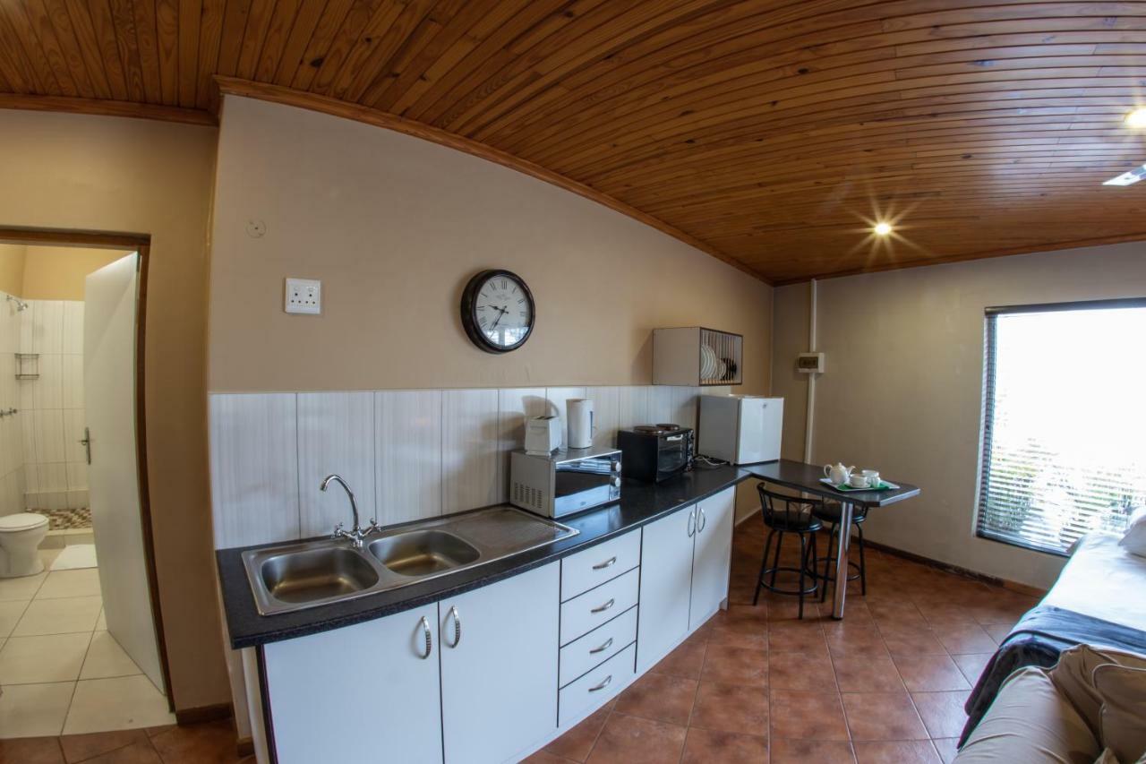 Meransha Self Catering Cc Walvis Bay Bagian luar foto