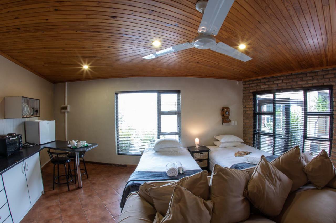 Meransha Self Catering Cc Walvis Bay Bagian luar foto