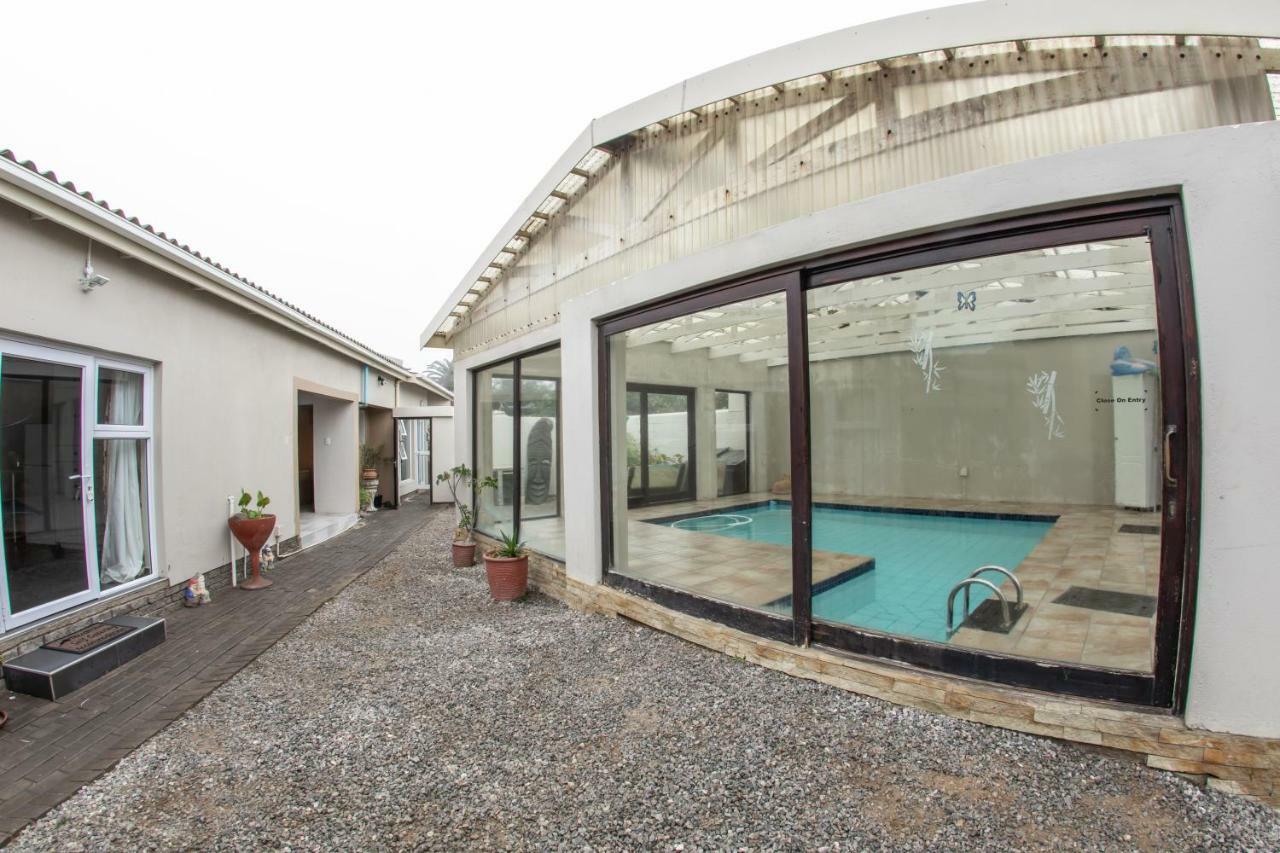 Meransha Self Catering Cc Walvis Bay Bagian luar foto
