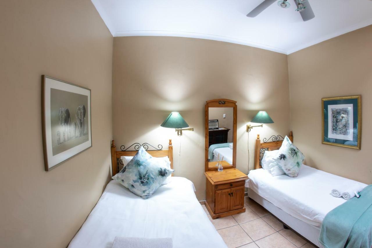 Meransha Self Catering Cc Walvis Bay Bagian luar foto