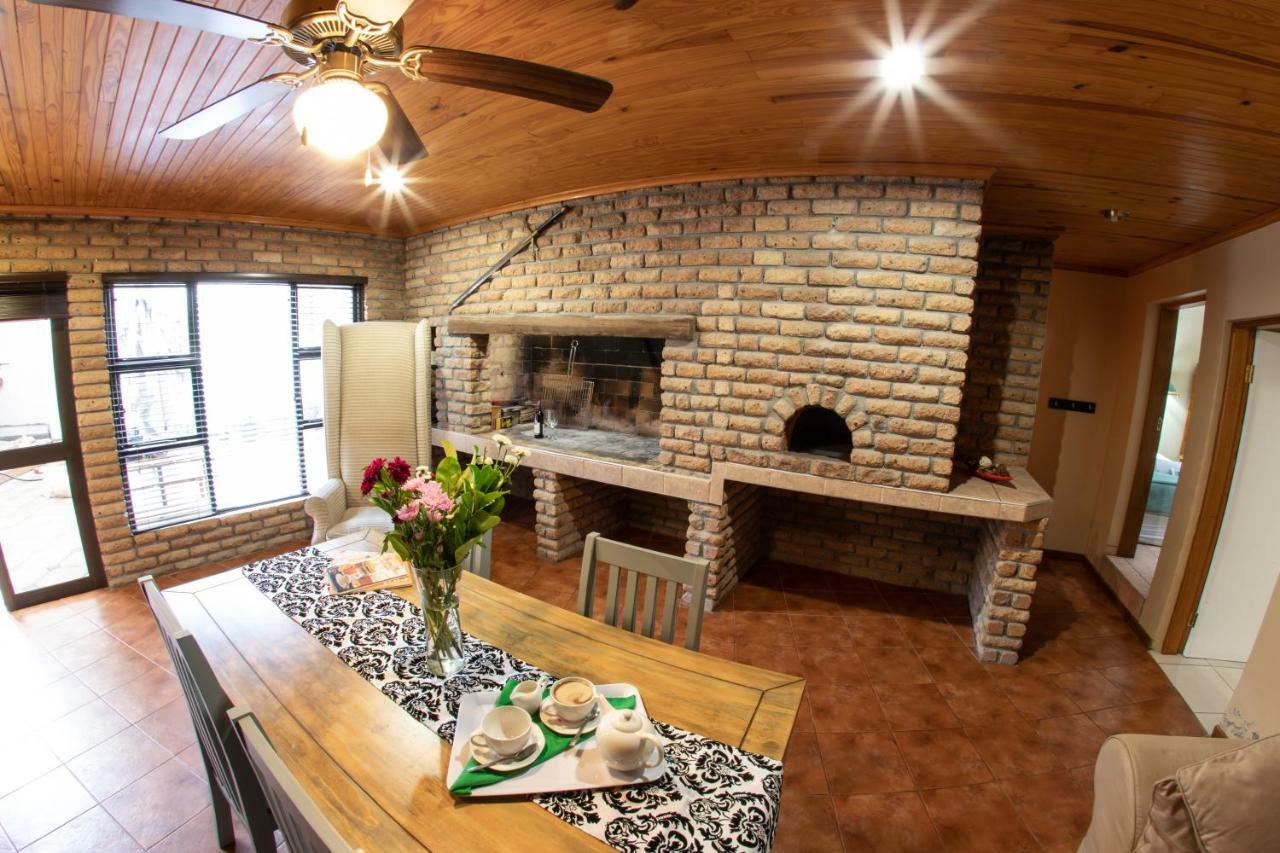 Meransha Self Catering Cc Walvis Bay Bagian luar foto
