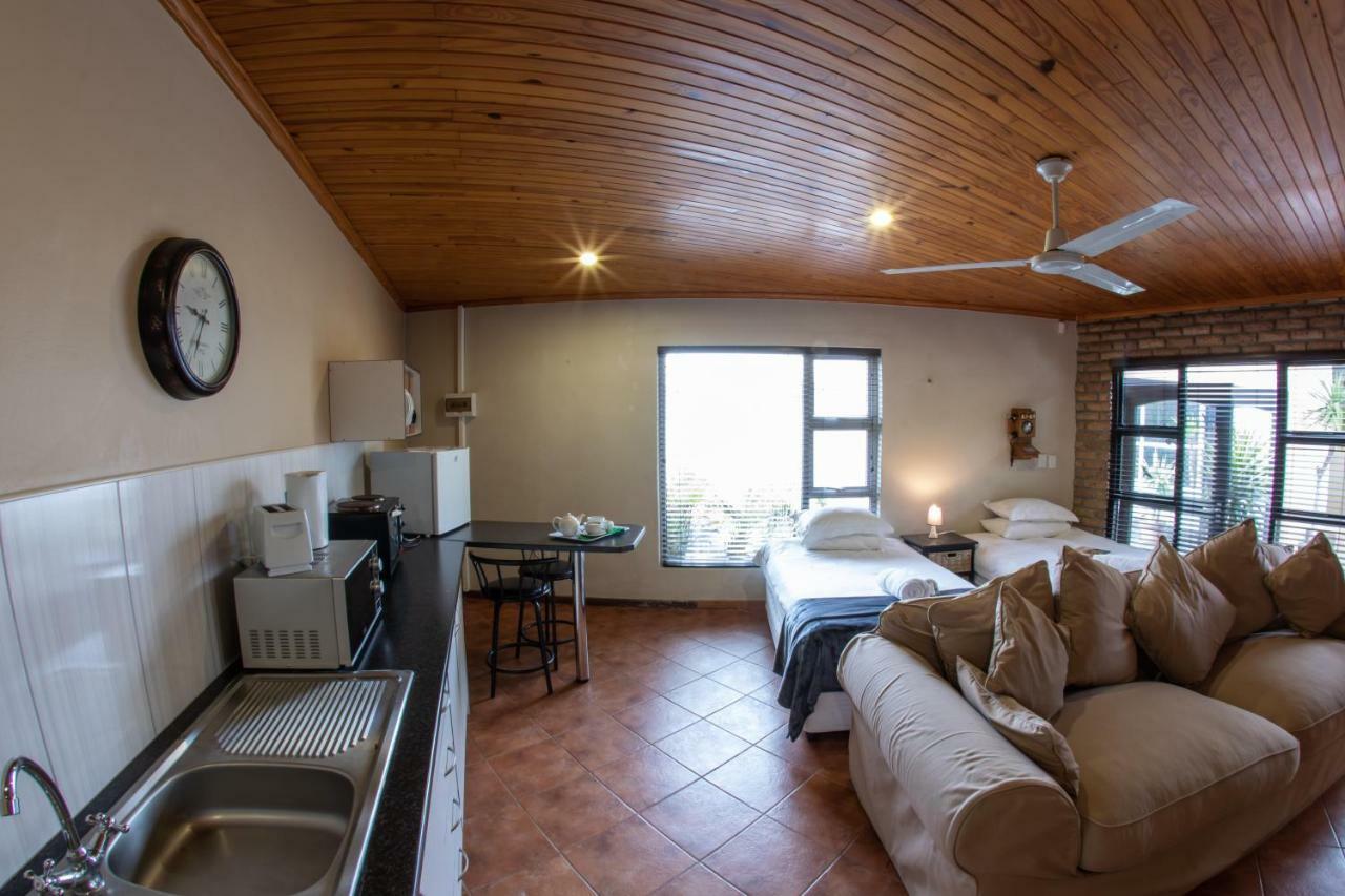 Meransha Self Catering Cc Walvis Bay Bagian luar foto