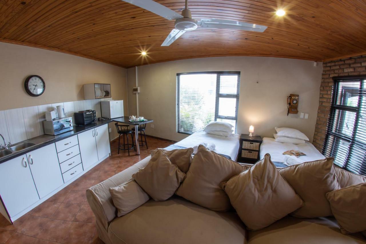 Meransha Self Catering Cc Walvis Bay Bagian luar foto