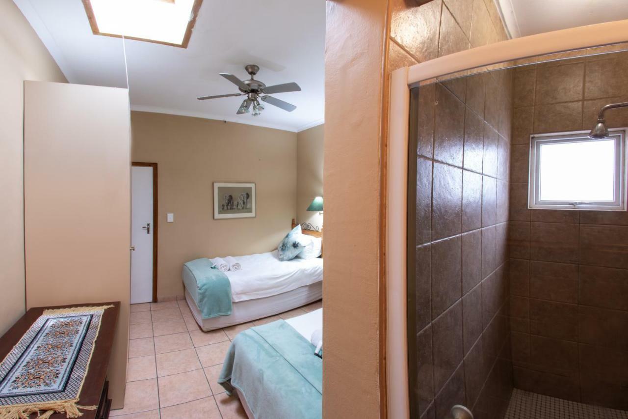 Meransha Self Catering Cc Walvis Bay Bagian luar foto