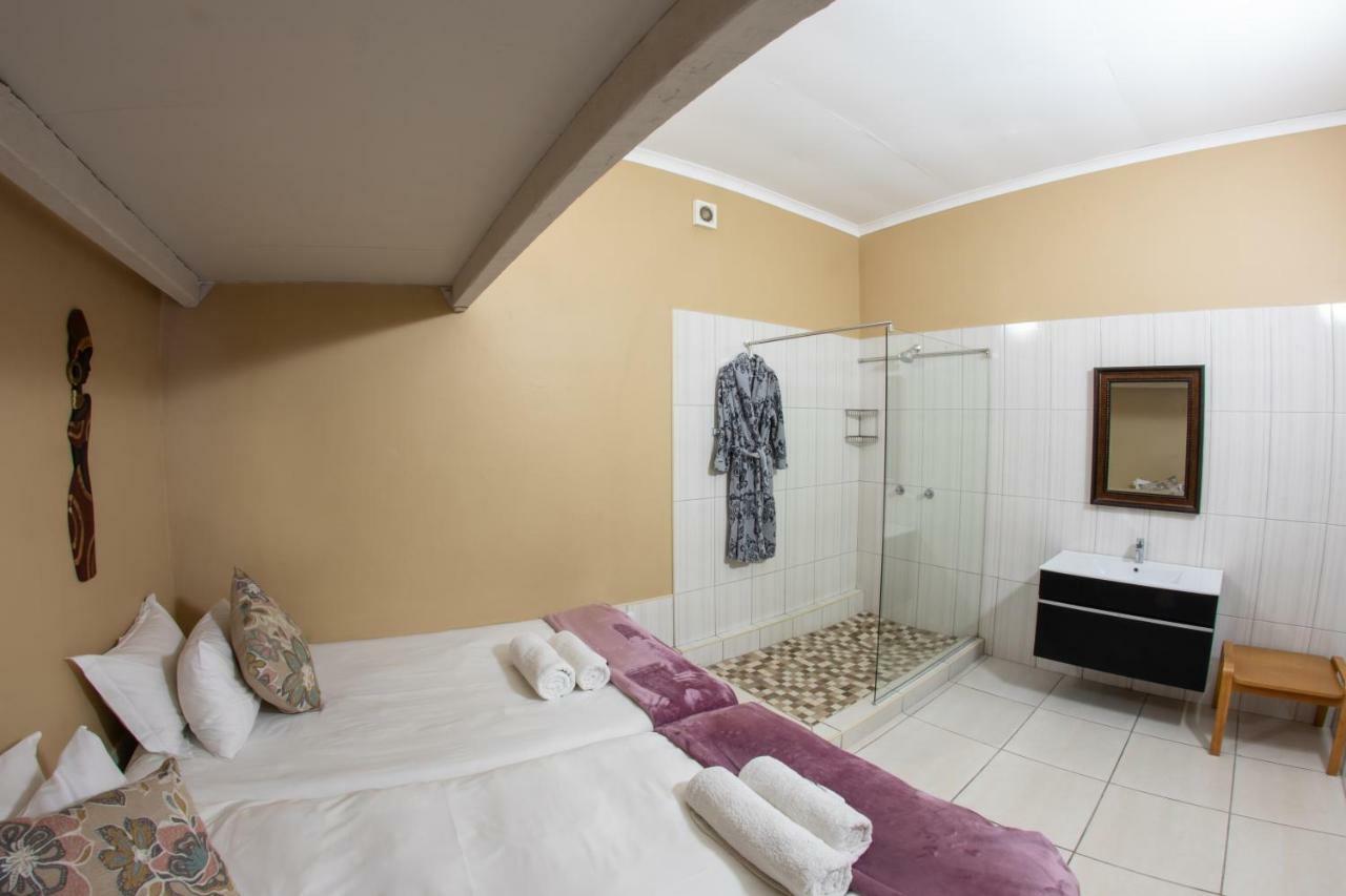 Meransha Self Catering Cc Walvis Bay Bagian luar foto