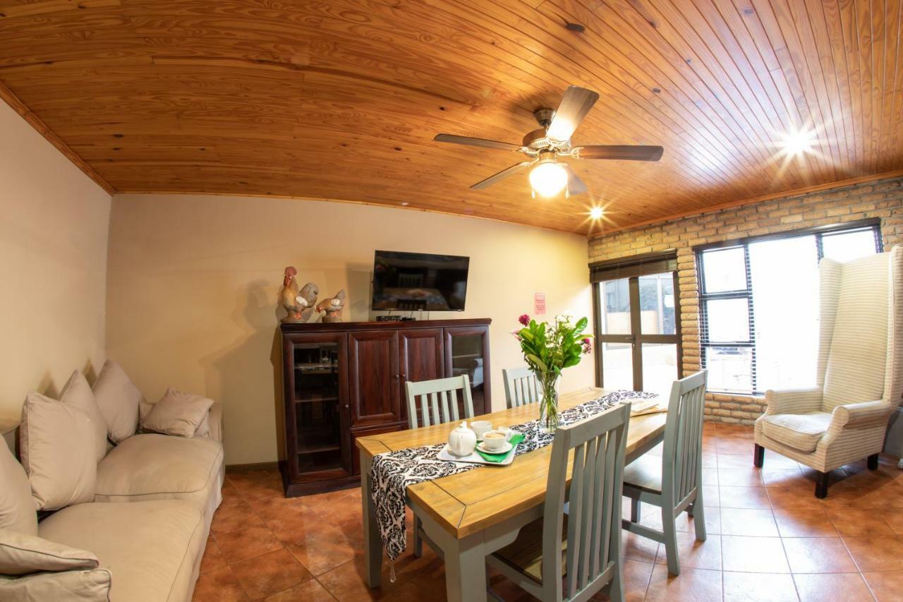 Meransha Self Catering Cc Walvis Bay Bagian luar foto