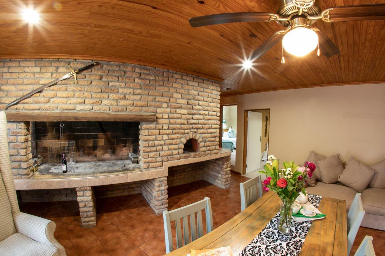 Meransha Self Catering Cc Walvis Bay Bagian luar foto
